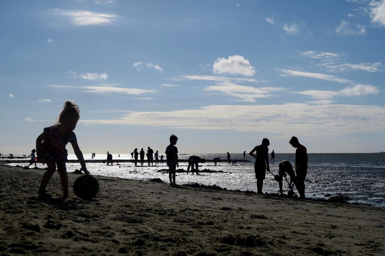 Luettje Huus Frieda Mit Strandkorb Am Strand Von Mai Bis September Apartment Cuxhaven Luaran gambar